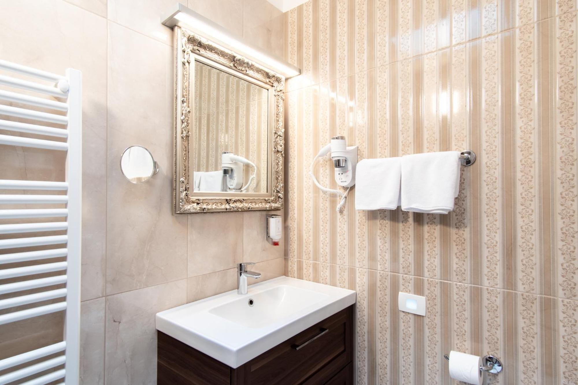Boutique Hotel Grahor Sežana Habitación foto